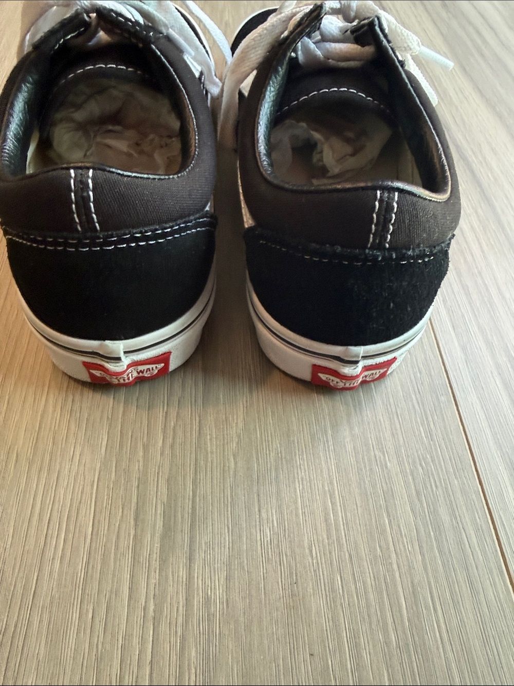 Vans Old Skool Unisex Black/White Low Top Sneakers Women Size 7 Men Size 5.5 - Picture 3 of 5